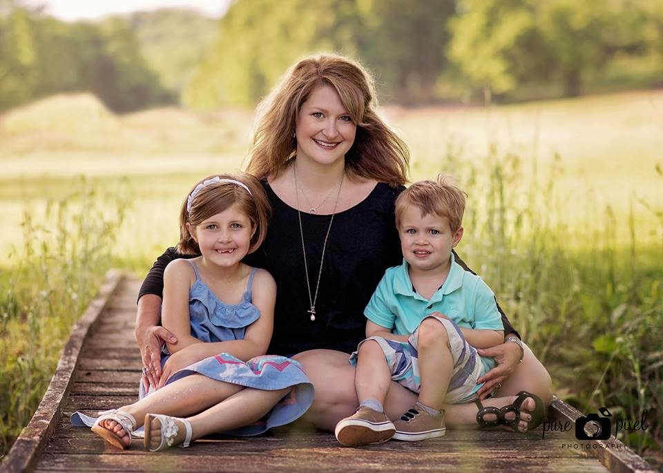 Stephanie with her kids