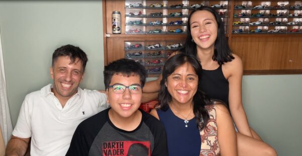 Recipient connects with Baha 6 Max; Ignacio with his family