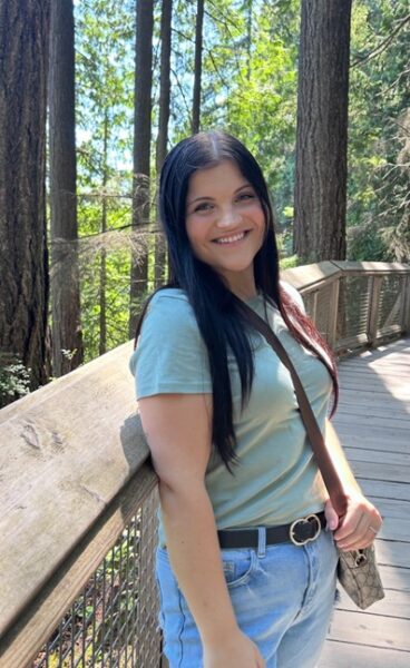 Skylynn shares how she gained confidence with her cochlear implant.